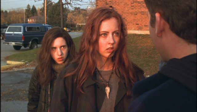 Ginger Snaps, 2000 movies, reviews,